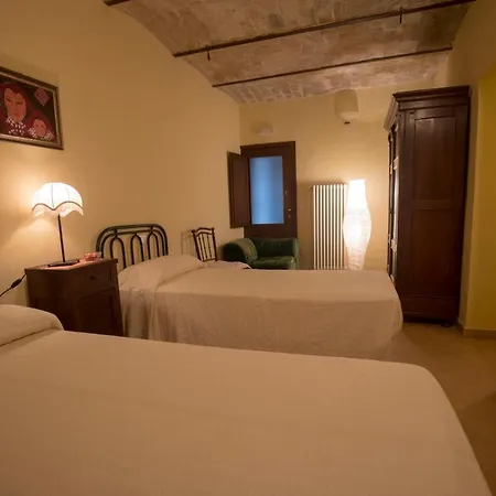 La Casa Di Angizia Гостевой дом