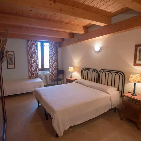 La Casa Di Angizia Guest house *