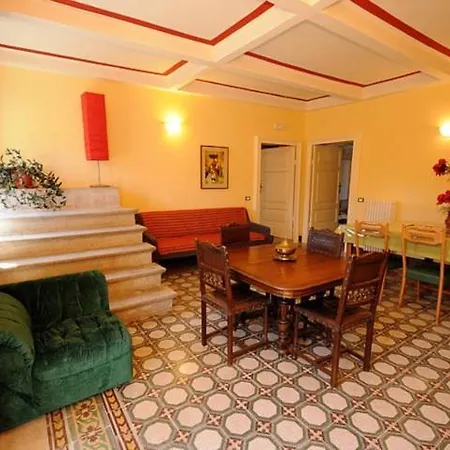 La Casa Di Angizia Guest house